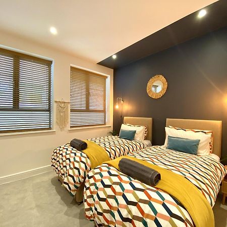Stunning 2 Bed Apartment Sea Views And Parking Вортінг Екстер'єр фото